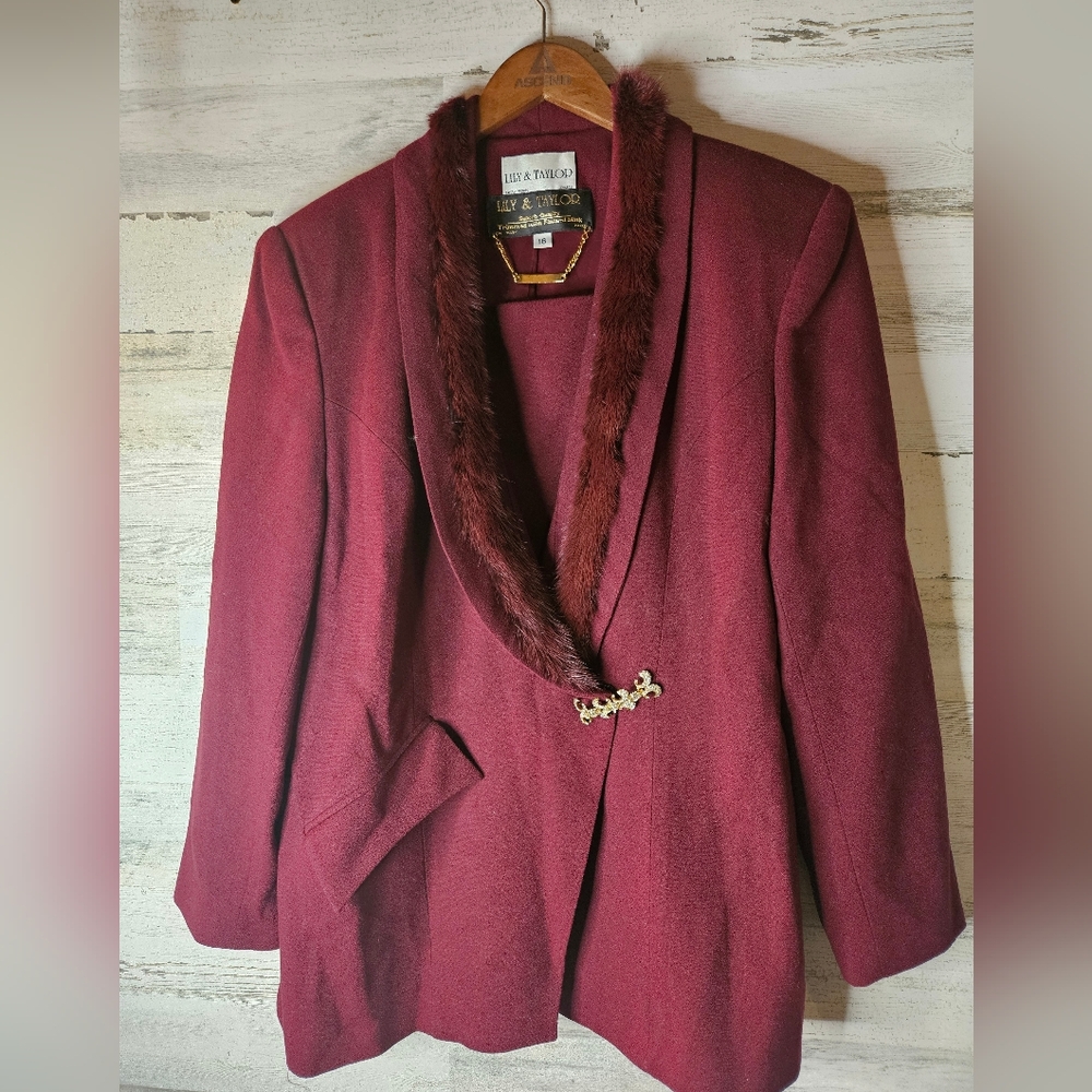 Vintage Lily and Taylor Couture skirt suit, Finland MINK wool crystal womens 16